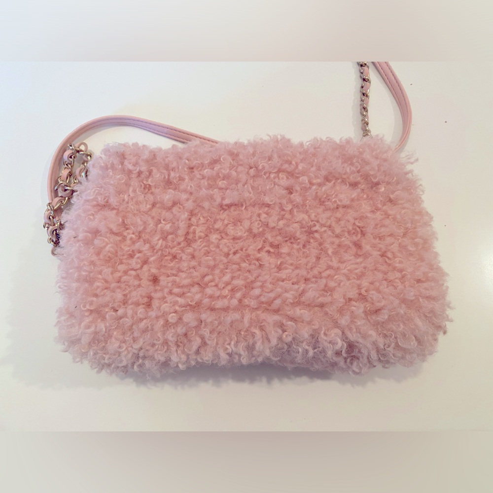 Forever 21 fuzzy faux fur evening purse pink homecoming dance prom poodle